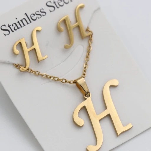 گردنبند و گوشواره حرف H