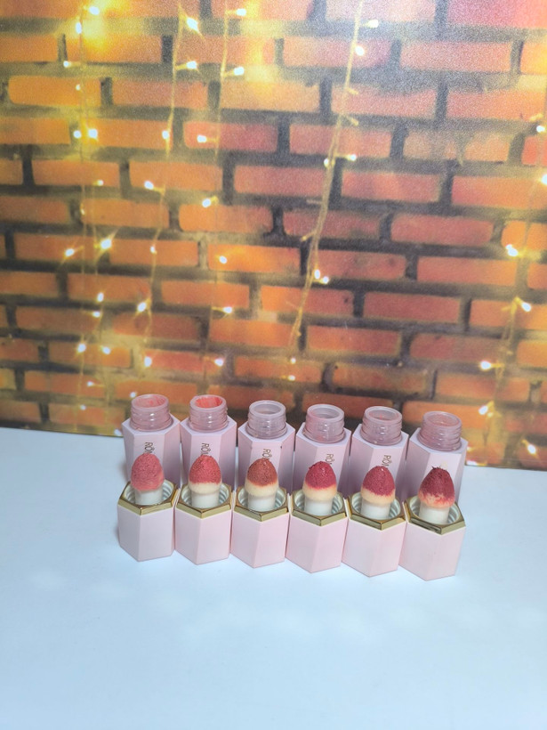رژگونه رمانتیک مات مایع