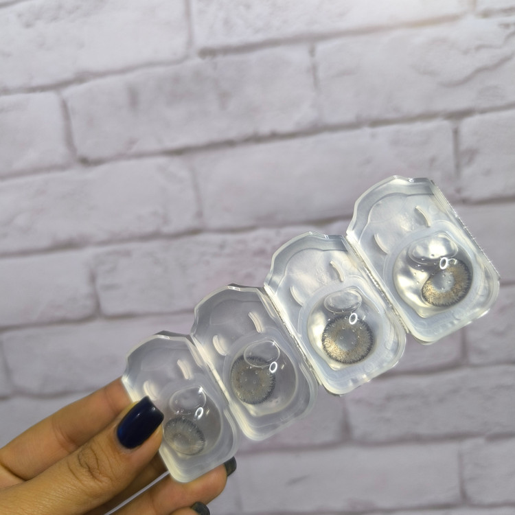 لنز دهب رنگ Gray 029 اصلی + جا لنزی