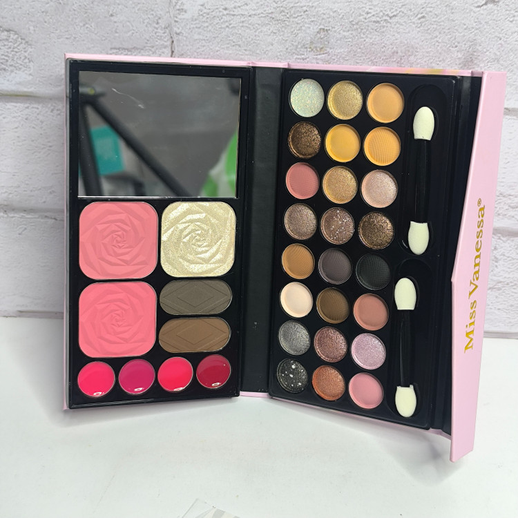 سایه چشم سایز متوسط Miss vanessa