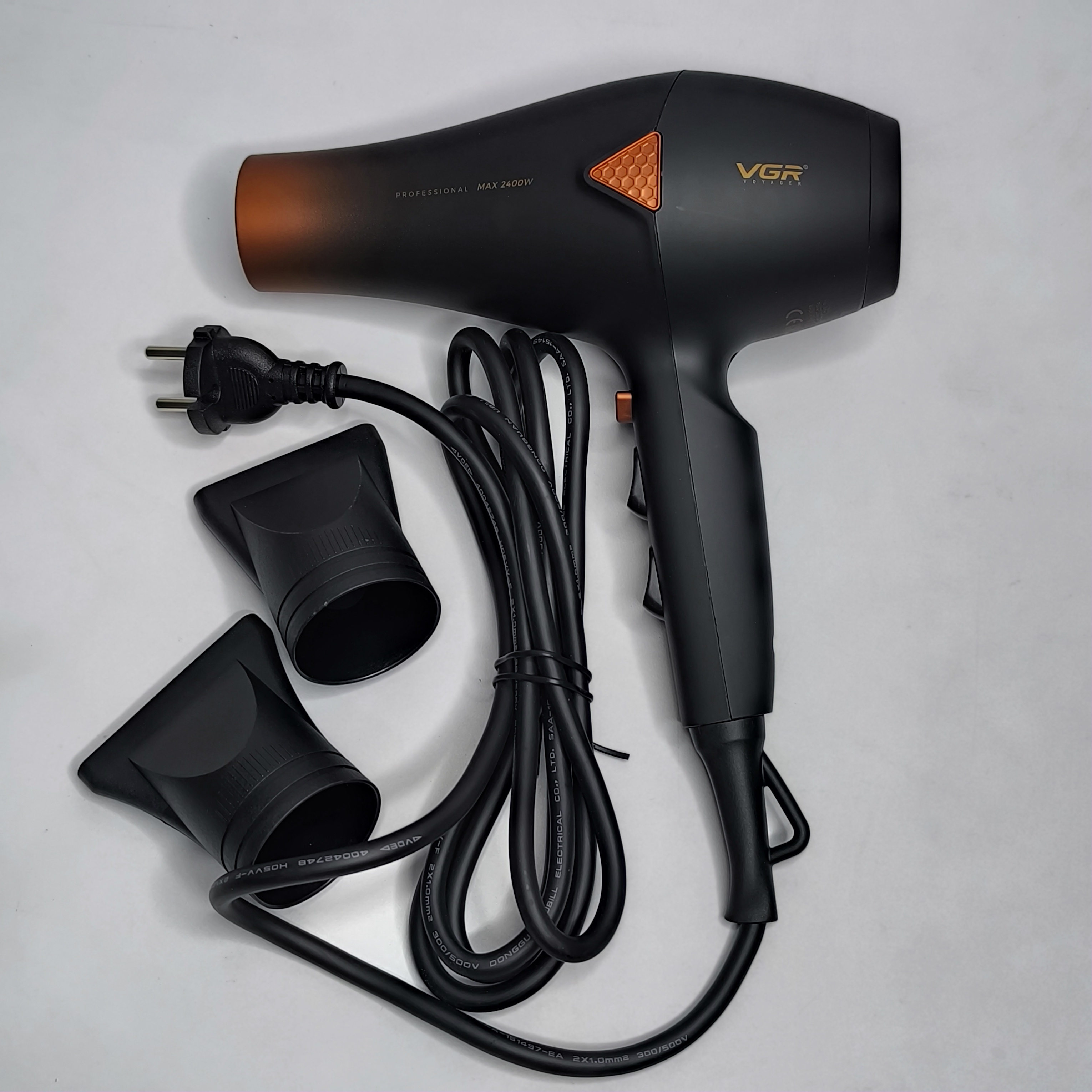 سشوار حرفه ای وی جی آر مدل V-455 وات ۲۴۰۰