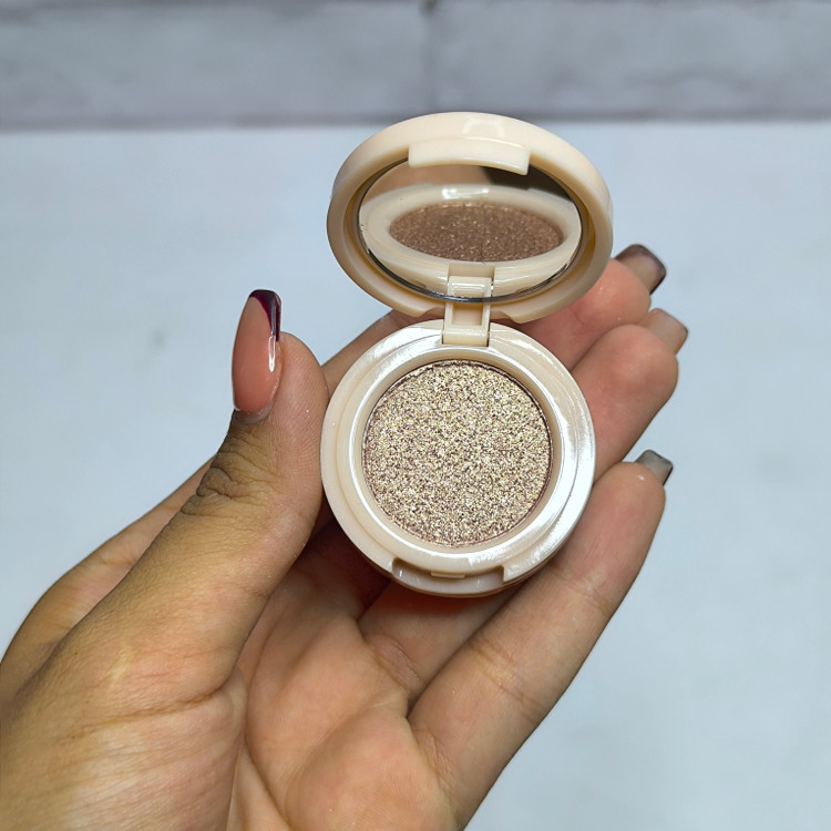 رژگونه ۳ طبقه میس لارا