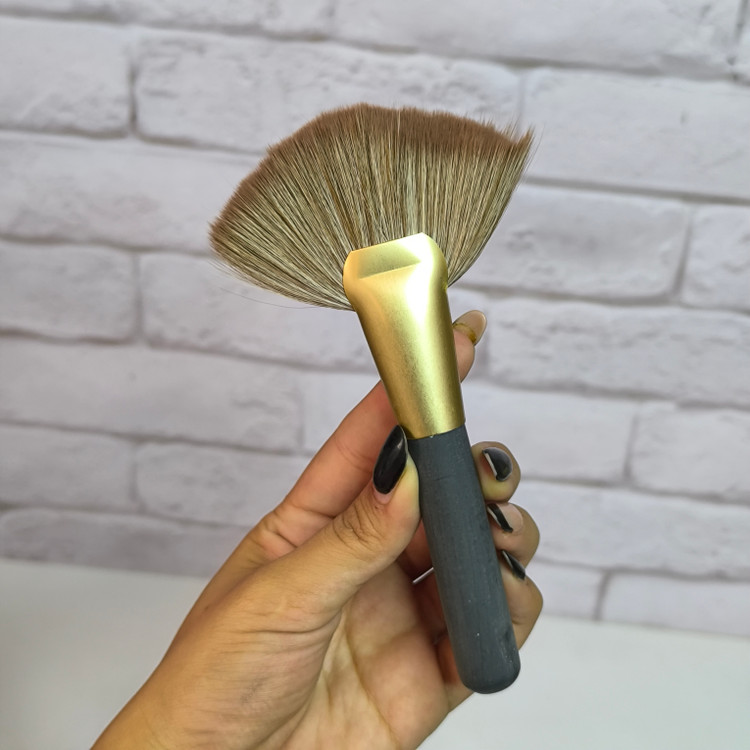 براش باد بزنی